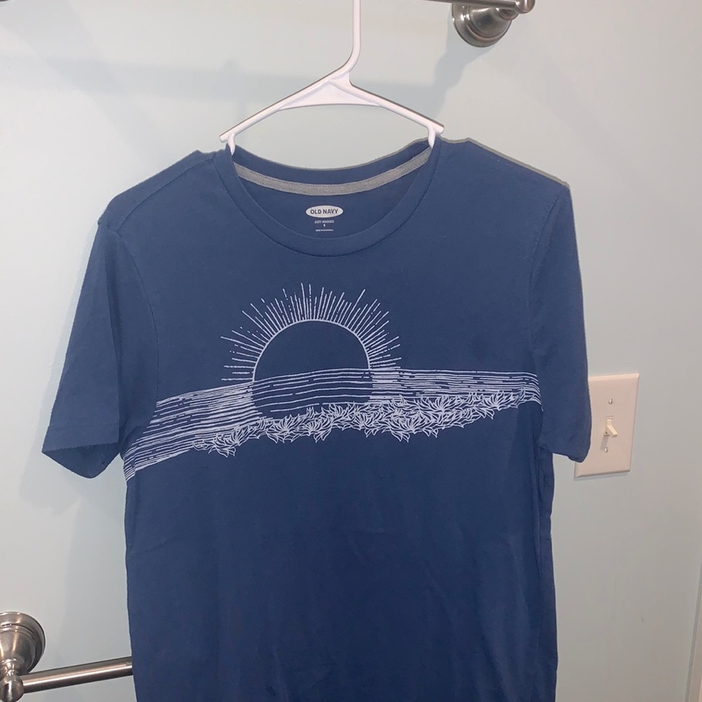 Navy blue graphic tee